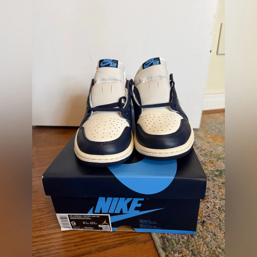 Jordan 1 Low OG- Obsidian UNC - Picture 2 of 12